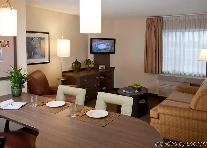 Sonesta Simply Glendale Hotel 3*