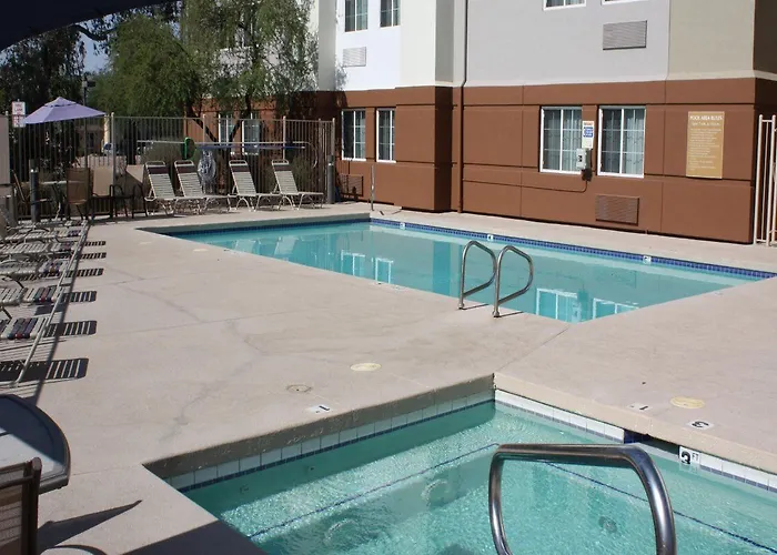 Sonesta Simply Glendale 3*